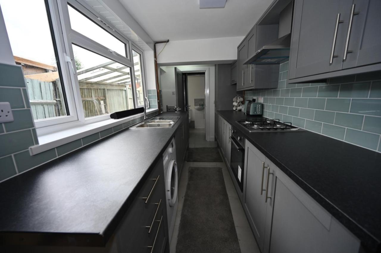 Kunda House Galton Bridge Birmingham Exterior photo